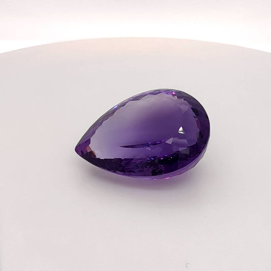 Amethyst - Purple - Pear - 62-35 carat - Flawless