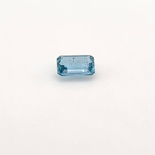 Aquamarine - Blue - Baguette - 0.70 carat - Inclusion